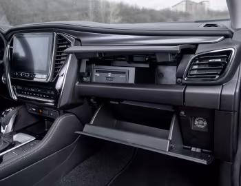 Интерьер Isuzu MU-X [CIS] '2022