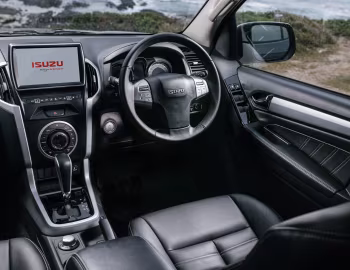 Интерьер Isuzu MU-X [South Africa] '2018–05.2020