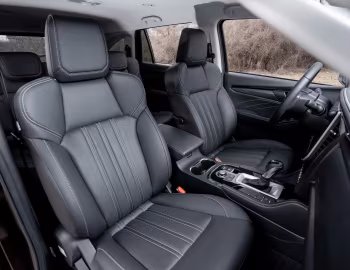 Интерьер Isuzu MU-X [CIS] '2022