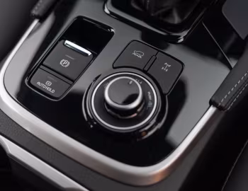 Интерьер Isuzu MU-X LS-T 3.0TD [Australia] '2025–н.в.