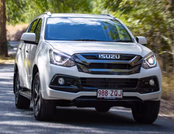Isuzu MU-X "Onyx Edition" [Australia] '10–12.2020