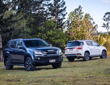 Isuzu MU-X "Onyx Edition" [Australia] '10–12.2020