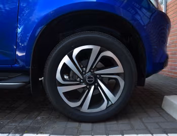 Isuzu MU-X Onyx [South Africa] '2021–23