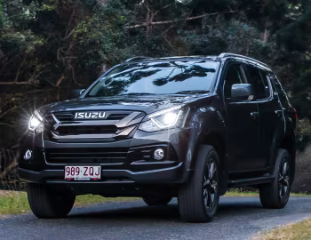Isuzu MU-X "Onyx Edition" [Australia] '10–12.2020