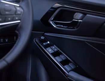 Интерьер Isuzu MU-X Onyx [South Africa] '2021–23