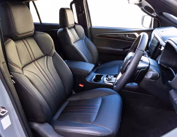 Интерьер Isuzu MU-X Onyx XT [South Africa] '2025–н.в.