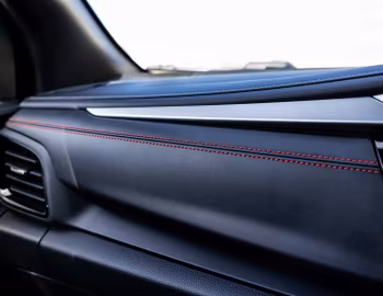 Интерьер Isuzu MU-X Onyx XT [South Africa] '2025–н.в.