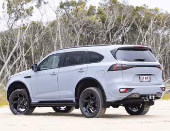 Isuzu MU-X X-Terrain [Australia] '2025–н.в.