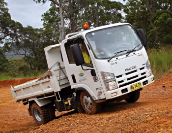 Isuzu NLS 200-150 Short Tipper [Australia] '2008–15
