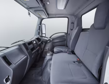 Интерьер Isuzu NMR 60-150 Cab Chassis [Australia] '2020–н.в.