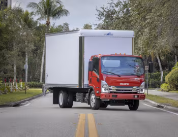2022–pr. Isuzu NPR-XD Diesel with Summit dry freight body [US-spec] '2021–pr.