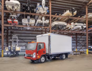 2022–н.в. Isuzu NPR-XD Diesel with Summit dry freight body [US-spec] '2021–н.в.