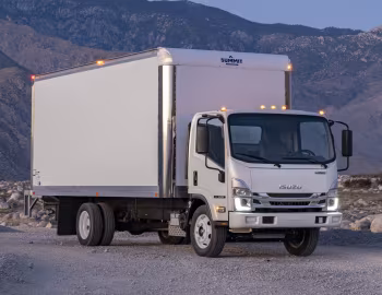 2023–н.в. Isuzu NRR Gas with Summit dry freight body [North America] '2022–н.в.