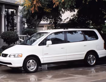 1996–97 Isuzu Oasis '1995–97