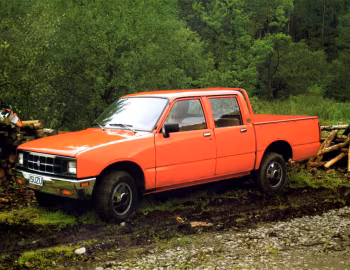1985–88 Isuzu Pickup Double Cab (KB) '1984–88