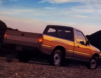 1989–90 Isuzu Pickup LS 4×2 Standard Bed (940) '1988–90