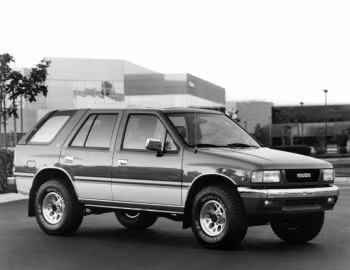 1991–92 Isuzu Rodeo LS [North America] (UC) '1990–92