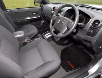 Интерьер Isuzu Rodeo Denver '2010–12