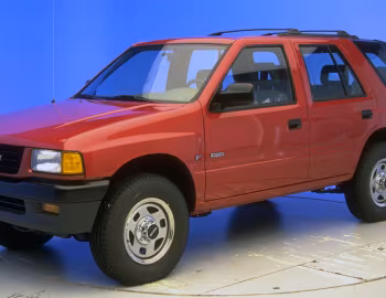 1994 Isuzu Rodeo S [North America] (UC) '1993–94