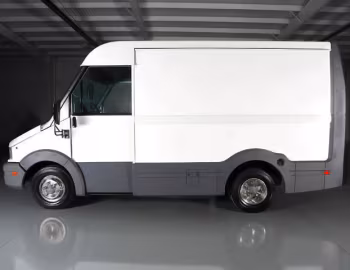 Isuzu-Utilimaster Reach Commercial Van [North America] '2011–19