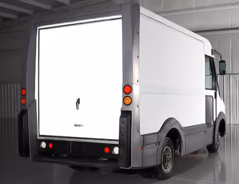 Isuzu-Utilimaster Reach Commercial Van [North America] '2011–19