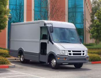 Isuzu-Utilimaster Reach Commercial Van [North America] '2011–19