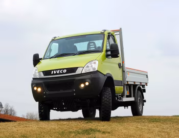 Iveco EcoDaily 4×4 Chassis Cab [UK-spec] '2009–11