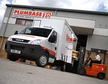 Iveco EcoDaily Chassis Cab [UK-spec] '2009–11
