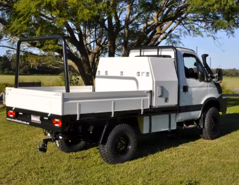 TravelTrucks ScrubMaster 4×4 Ute '2014–????
