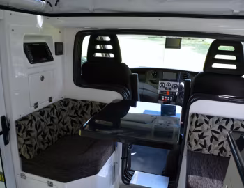 Interior TravelTrucks ScrubMaster Expedition '2014–????