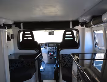 Interior TravelTrucks ScrubMaster Expedition '2014–????