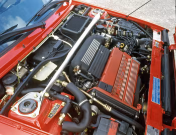 Sous la capuche Lancia Delta HF integrale [UK-spec] (831) '1993–94