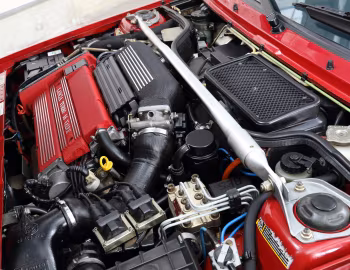 Sous la capuche Lancia Delta HF integrale "Edizione Finale" (831) '1994