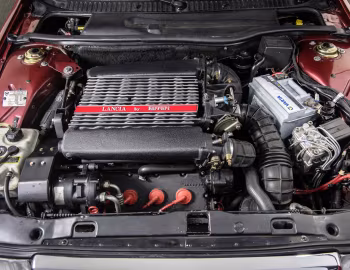 Sous la capuche Lancia Thema 8·32 (834) '1986–88