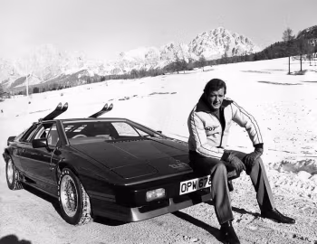 Lotus Turbo Esprit "007 For Your Eyes Only", Roger Moore