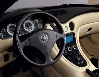 Panneau avant Maserati Spyder [Worldwide] '2003–04