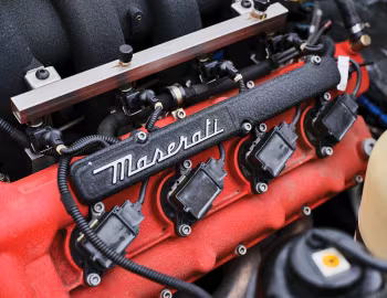 Sous la capuche Maserati Trofeo Light (M138) '2004