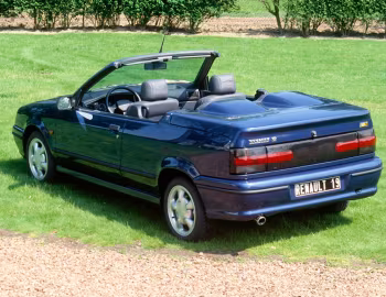Renault 19 16S Cabrio [Worldwide] (D53) '1992–96