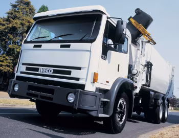 Iveco Acco 2350G 6×4 Rolloffcon