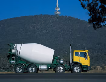 Iveco Acco 8×4 Mixer