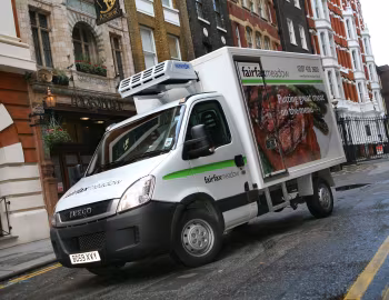 Iveco EcoDaily Chassis Cab [UK-spec] '2009–11