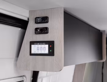 Interior Iveco Daily Camper Pop-Up Roof '2023
