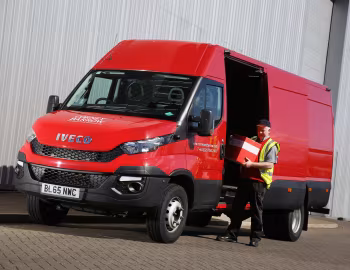 Iveco Daily Hi-Matic [UK-spec] '2015–pr.