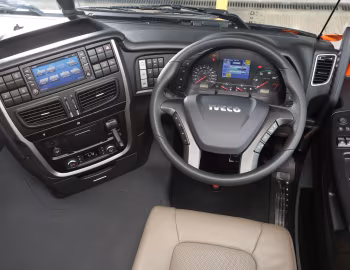 Panel frontal Iveco EcoStralis Hi-Way 480 6×2 tractor [UK-spec] (AS440) '2013–pr.