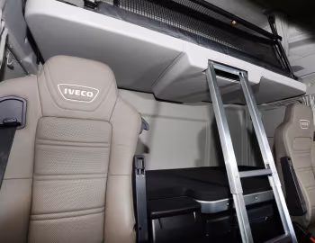 Interior Iveco EcoStralis Hi-Way 480 6×2 tractor [UK-spec] (AS440) '2013–pr.