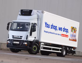 Iveco EuroCargo ML180E25 refrigerator truck [UK-spec] '2008–pr.