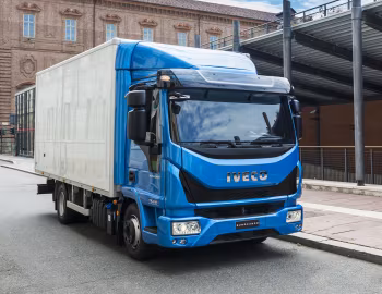 Iveco EuroCargo 75-210 with delivery body '2015–pr.