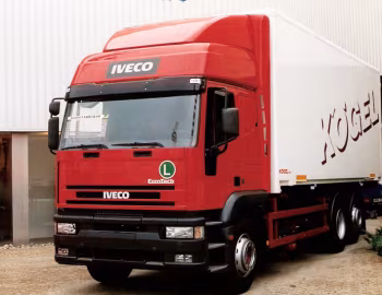 Iveco EuroTech MP240E38Y/FP mit Wechselbrückenaufbau '1993–2000