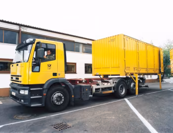 Iveco EuroTech MP240E34Y/FP mit Wechselbrückenaufbau '1995–2000