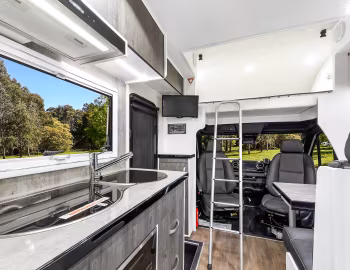 Interior Paradise Spark IV '2019–pr.